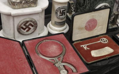 HALLAN EN ARGENTINA CAJAS CON MATERIAL PARA PROPAGAR IDEOLOGÍA DE ADOLFO HITLER